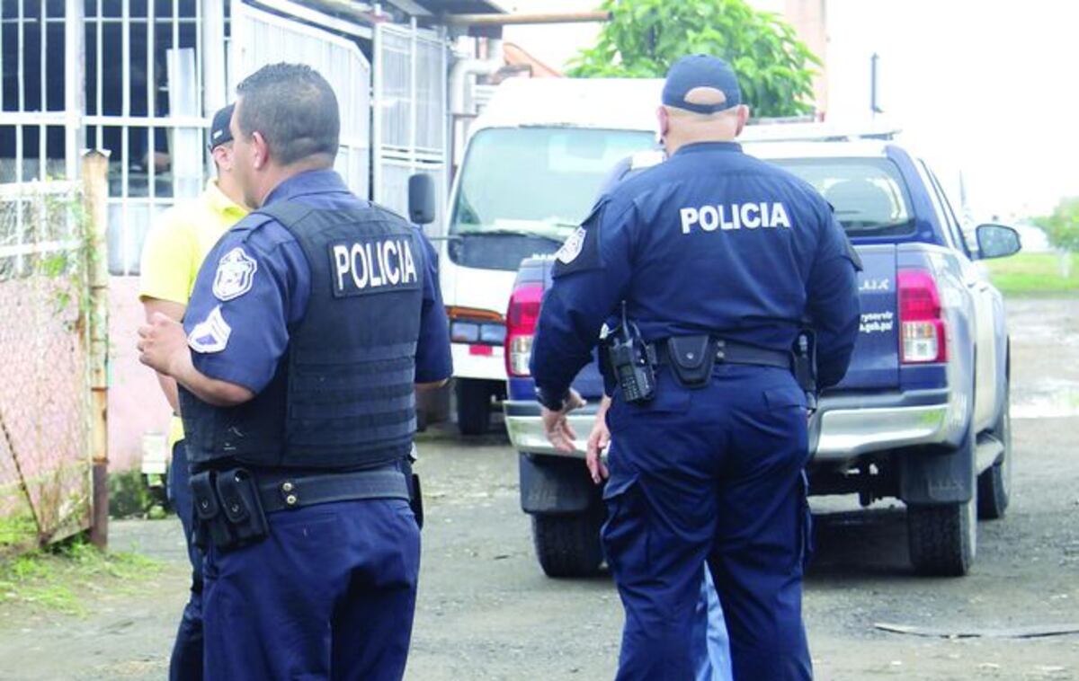 ANTE LOS OJOS DE SU ESPOSA. Asesinan a hombre en la puerta de su casa en Tocumen