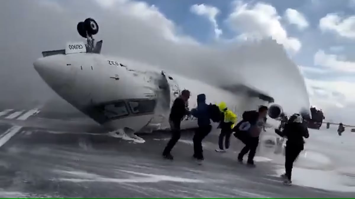 Milagro en Toronto: Avión de Delta se incendia y vuelca al aterrizar sin víctimas fatales