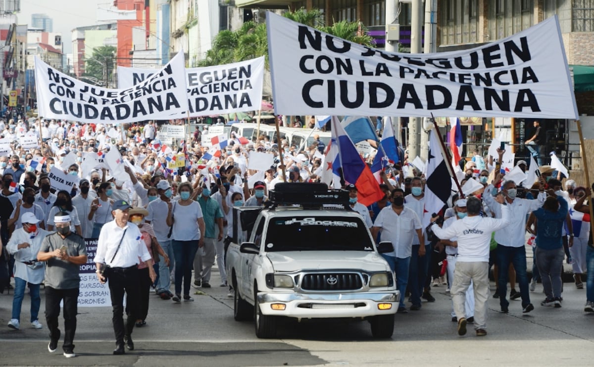 Editorial. Ciudadanos exigieron en las calles el respeto a nuestra democracia