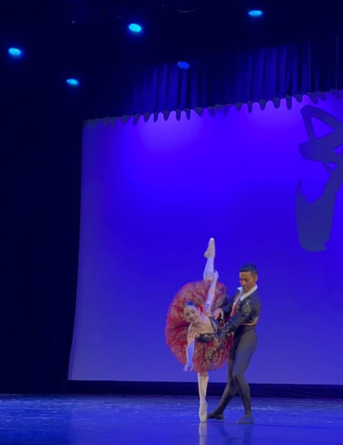 Los bailarines panameños  Andrea Díaz y Edgar Santamaría dejan en alto al país en el Festival de Ballet de San José, Costa Rica