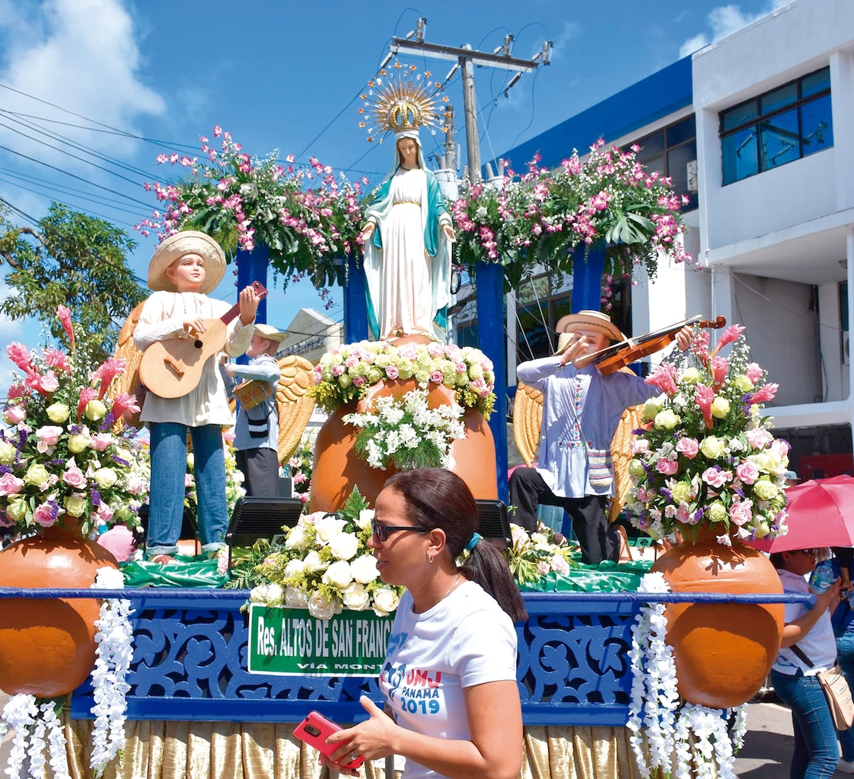 Comunidades se preparan para celebrar la fiesta de la Medalla Milagrosa