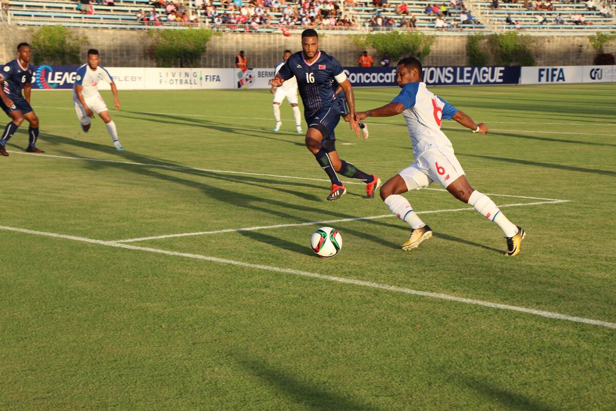 Botello y Small dan positivo y quedan en aislamiento 