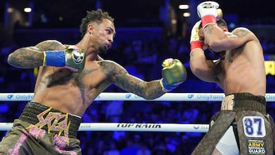 Whittaker desata su mejor versión y acaba con Rivera en solo dos rounds