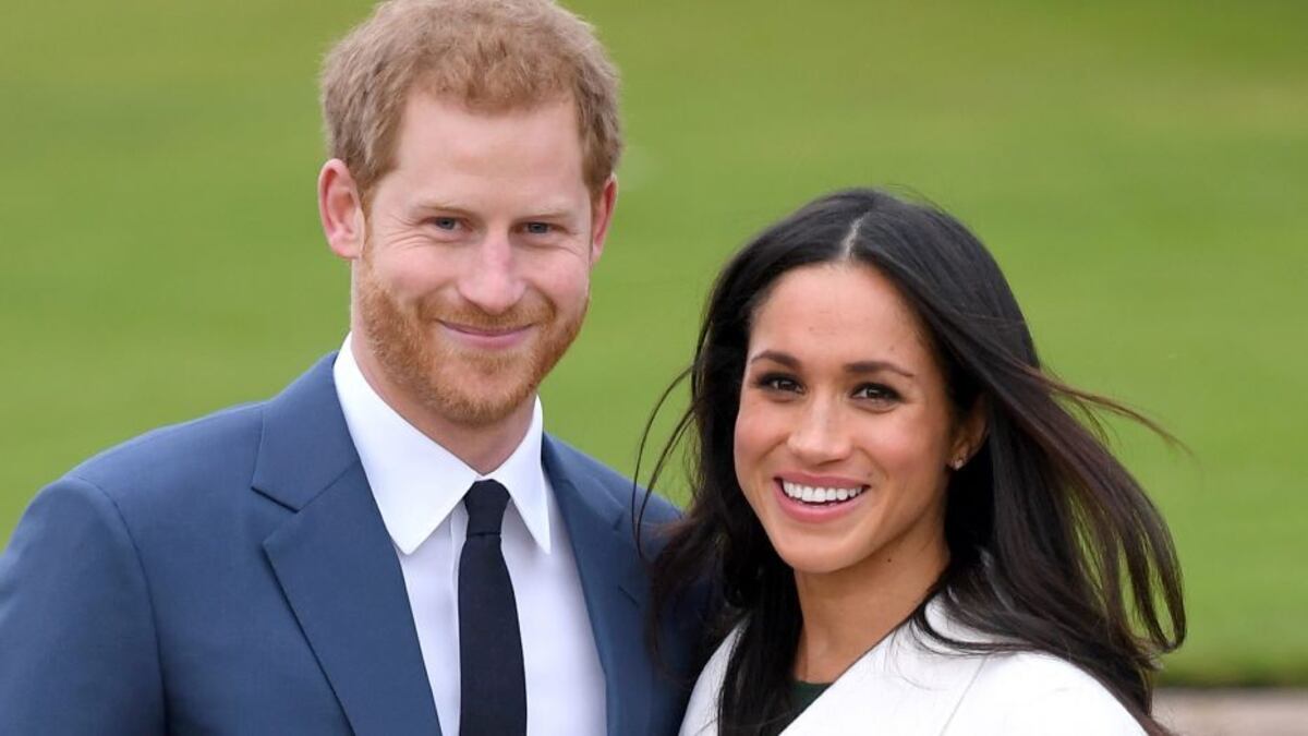 ¿Adivina cuánto están pagando por una foto de Meghan, Harry y su bebé en plena cuarentena ?