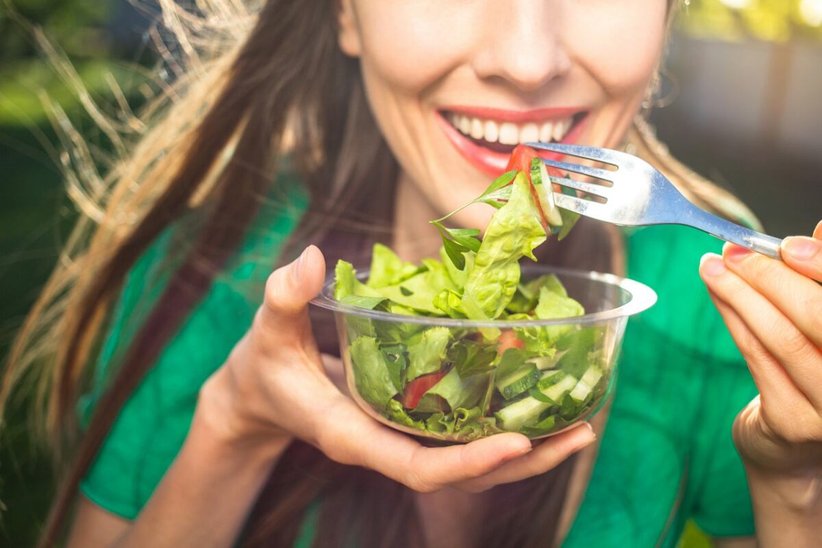 Comer sano aleja la probabilidad de un diagnóstico de cáncer.