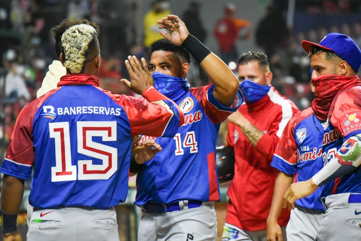 Dominicana golpea a México y hoy se topa con Panamá en duelo de invictos