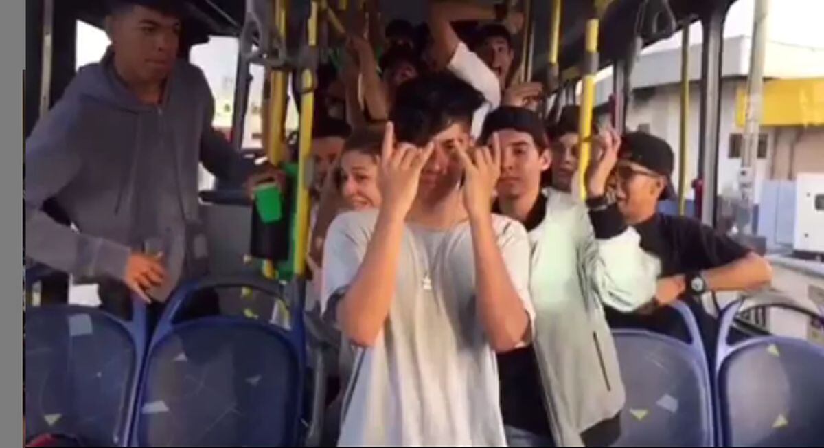 Circula video del ‘metrobús parrandero’. Mi Bus inicia investigaciones