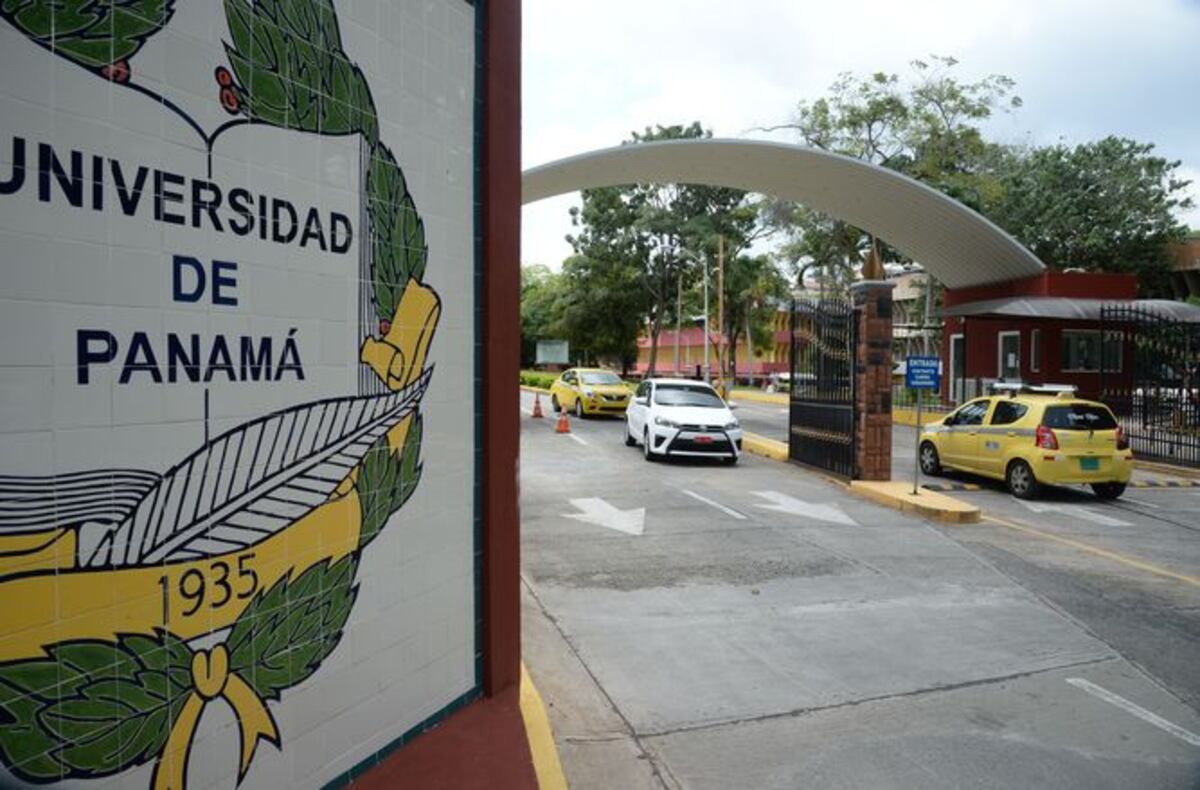 Crean comité para reducir riesgos de COVID-19 en la Universidad de Panamá