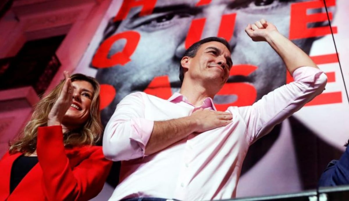 Pedro Sánchez celebra la victoria del PSOE en España