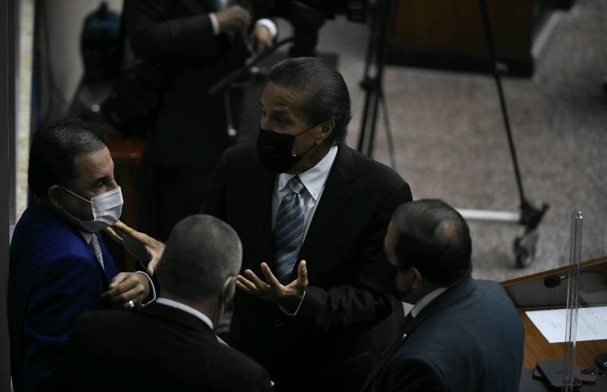 Pancho Alemán y ‘Tito’ Rodríguez frente a frente en el pleno legislativo