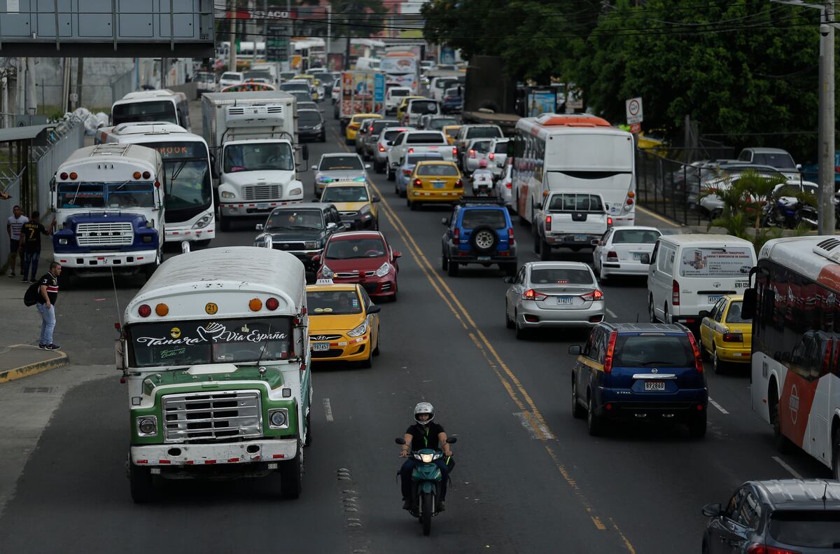 Se han tenido que bajar del  bus. Imputados en caso de los “diablos rojos”