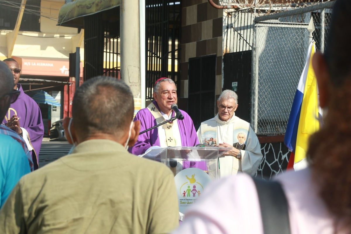 Monseñor José Domingo Ulloa hace llamado a los docentes