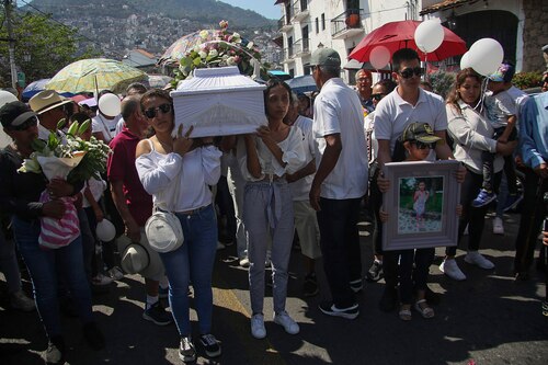Fiscalía indaga feminicidio de niña de 8 años y homicidio de mujer por linchamiento en sur de México