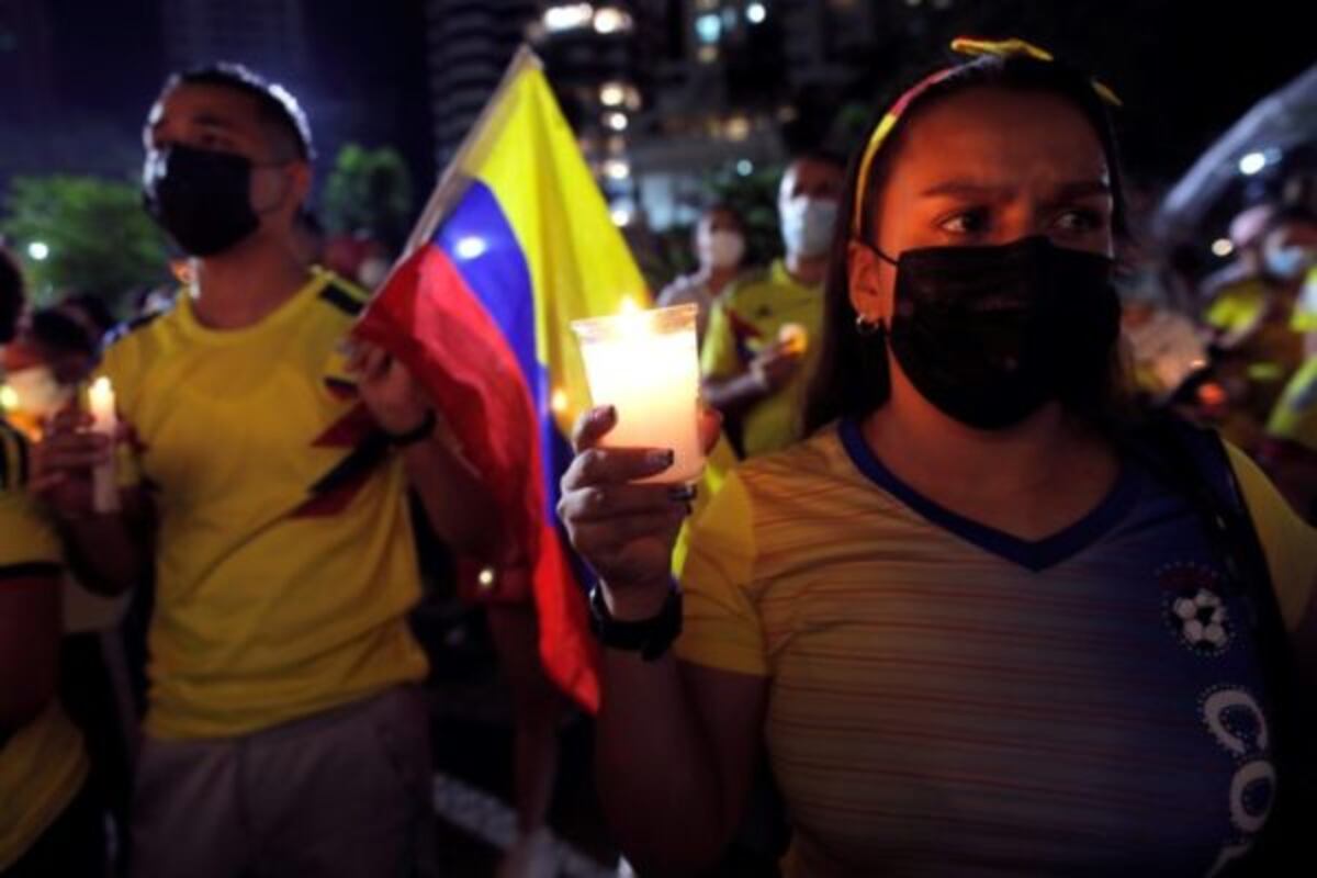 Colombianos residentes en Panamá encienden velas por la unidad de Colombia