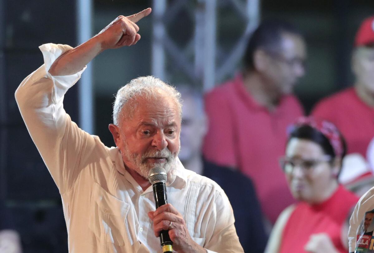 Se le acaban los días a Bolsonaro. Lula Da Silva recibió hoy entre lágrimas las credenciales como presidente electo de Brasil