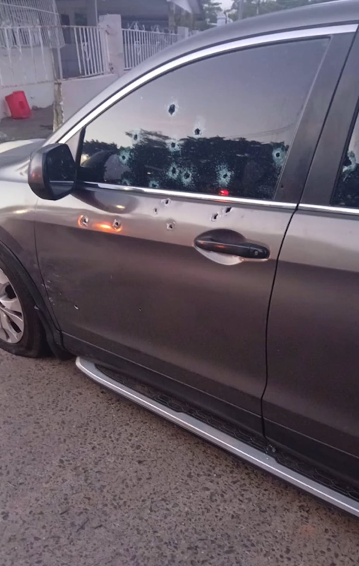 Emboscan y asesinan a un hombre dentro de una camioneta en Don Bosco; recibió más de 18 disparos + VIDEO