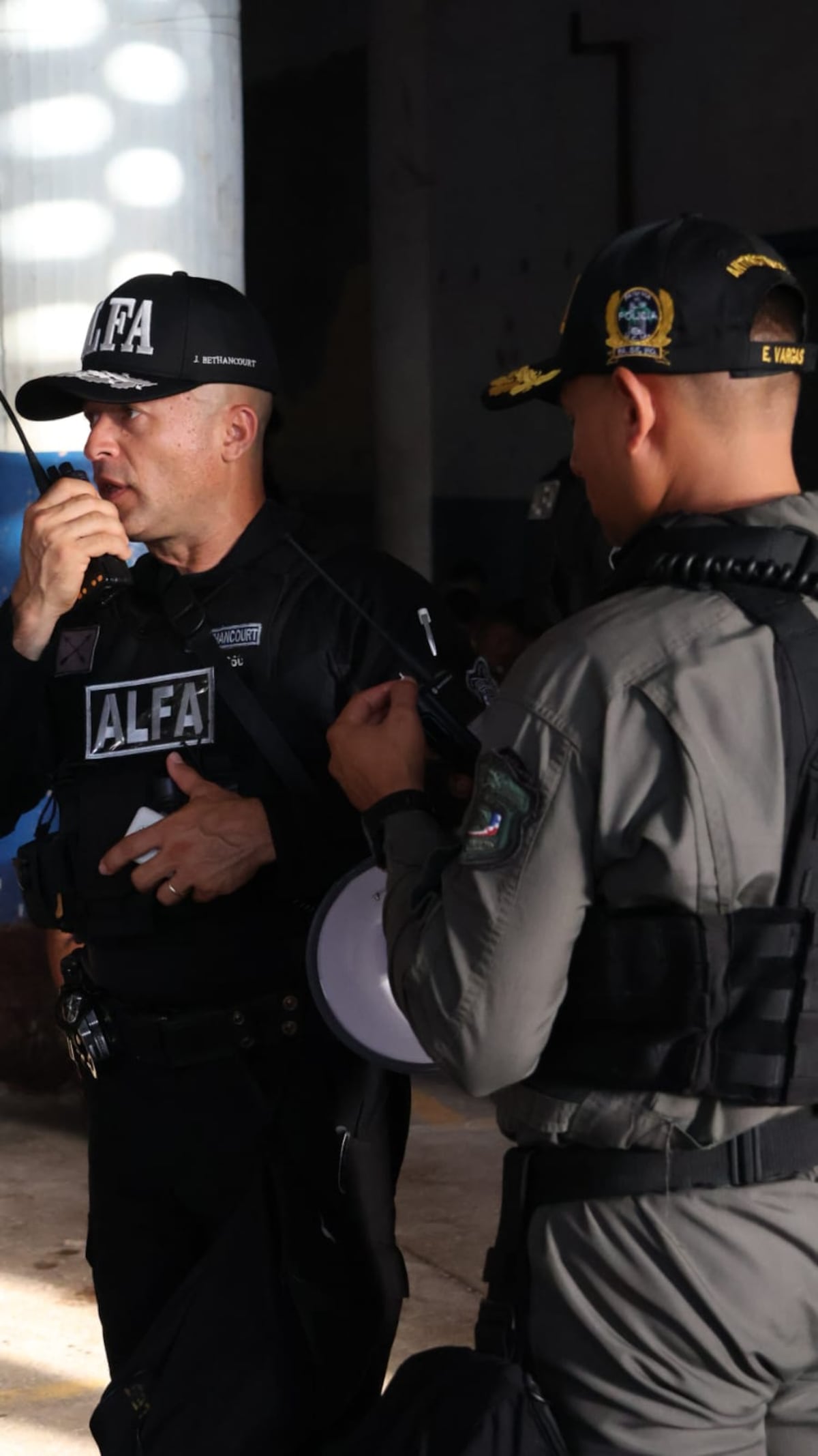 COLÓN | La ofensiva estilo ‘Bukele’ en Nueva Esperanza ponen bajo la lupa celdas y áreas comunes, mientras duras imágenes del operativo provocan comparaciones