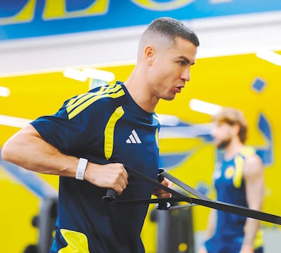 Cristiano Ronaldo vuelve a Al-Nassr con los 1,000 goles entre ceja y ceja