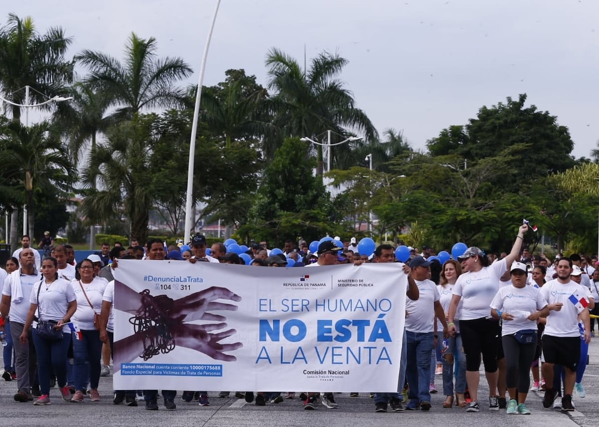 Caminan para poner un alto a la trata de personas 