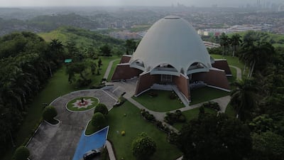 El templo que vigila la capital desde las alturas