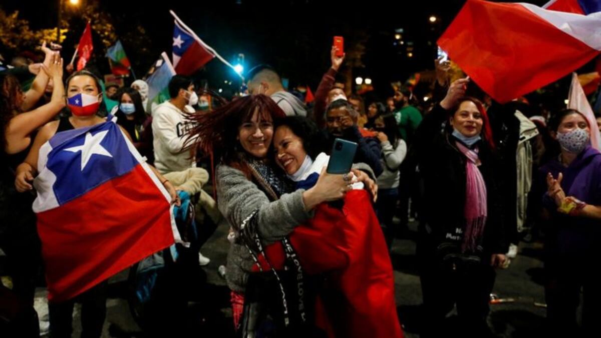 Chile sepulta la Constitución de Pinochet en un plebiscito nacido en la calle 