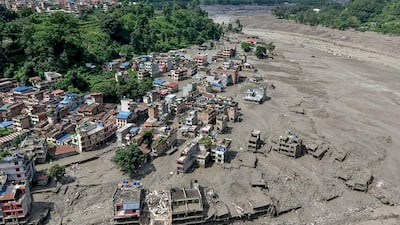 Riada en Nepal: Más de 390 muertos, unos mil 400 desaparecidos y miedo a otra crecida