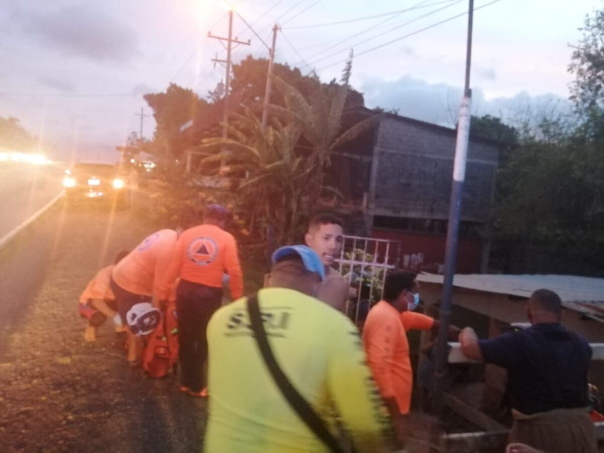 Tres personas resultan heridas tras el colapso de una losa de concreto en el distrito de  Capira