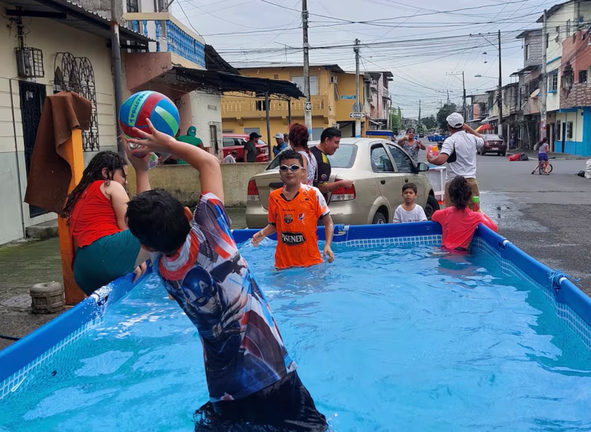 Piscinas inflables: Idaan pide no desperdiciar agua durante la temporada seca