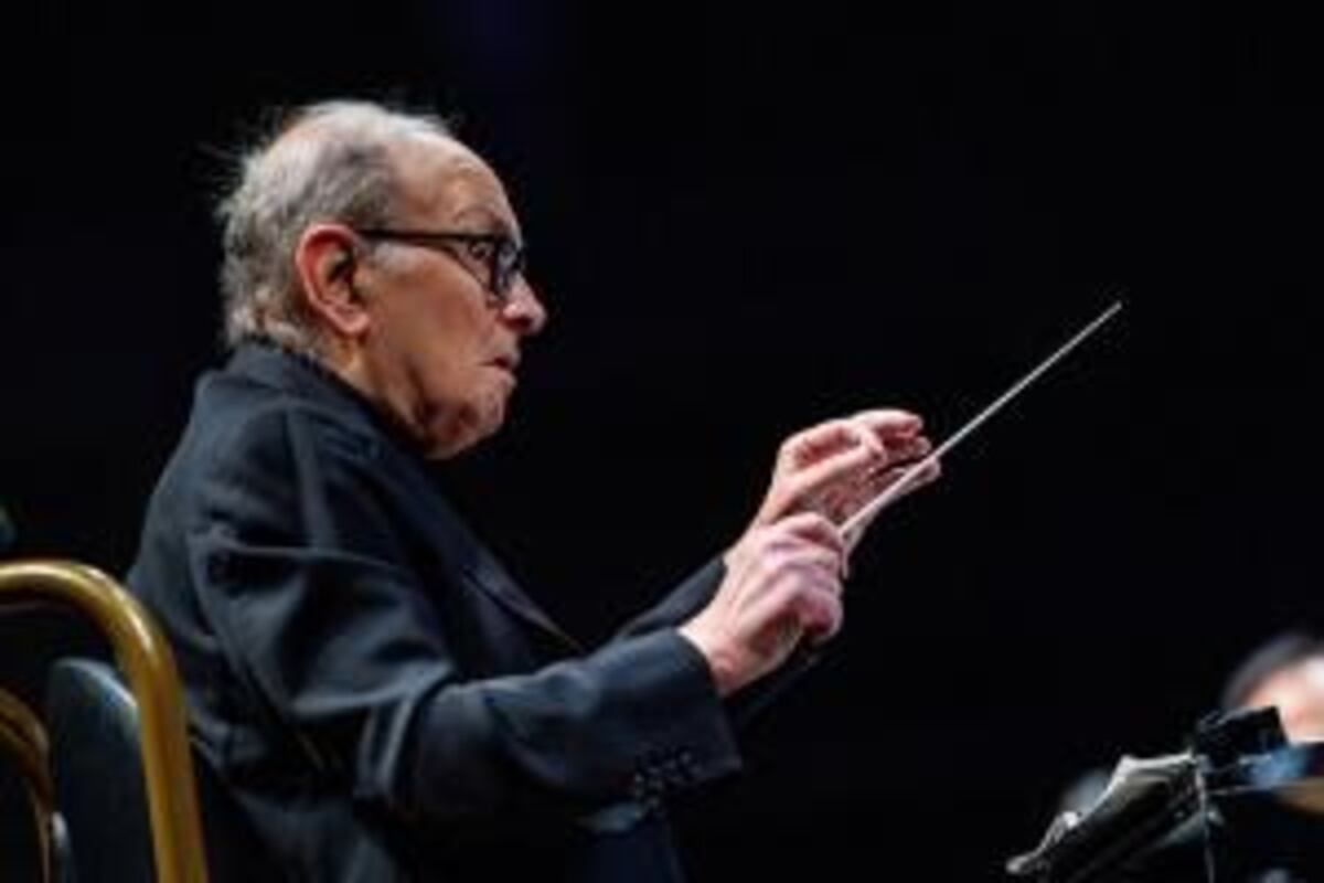 Muere el gran compositor de bandas sonoras,  Ennio Morricone que puso música a ‘Lo bueno, lo malo y lo feo’ +Video