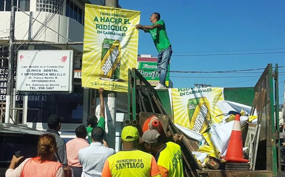 Quitan publicidad que invitaba a hacer el ridículo en carnavales