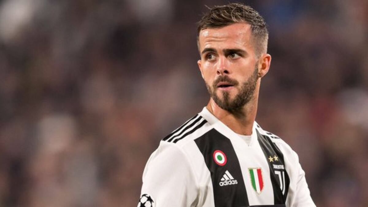 Ya es oficial: El Barcelona y la Juventus cambian a Arthur por Pjanic