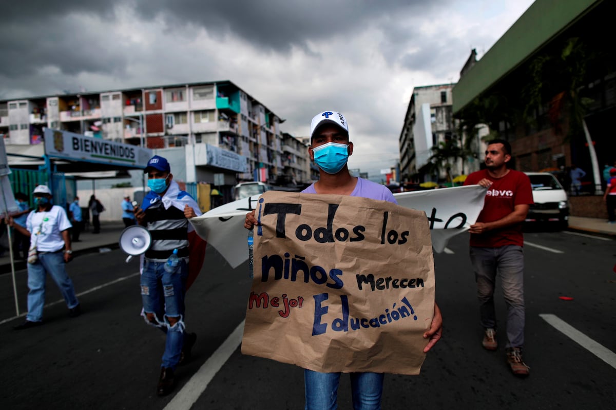 Maestros piden internet gratis para estudiantes en Panamá en tiempos de pandemia