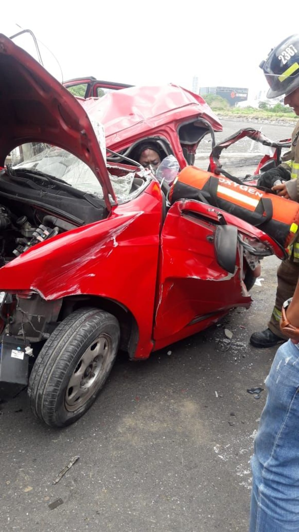  Mujer que sobrevivió a aparatoso accidente en tramo marino entra a cirugía