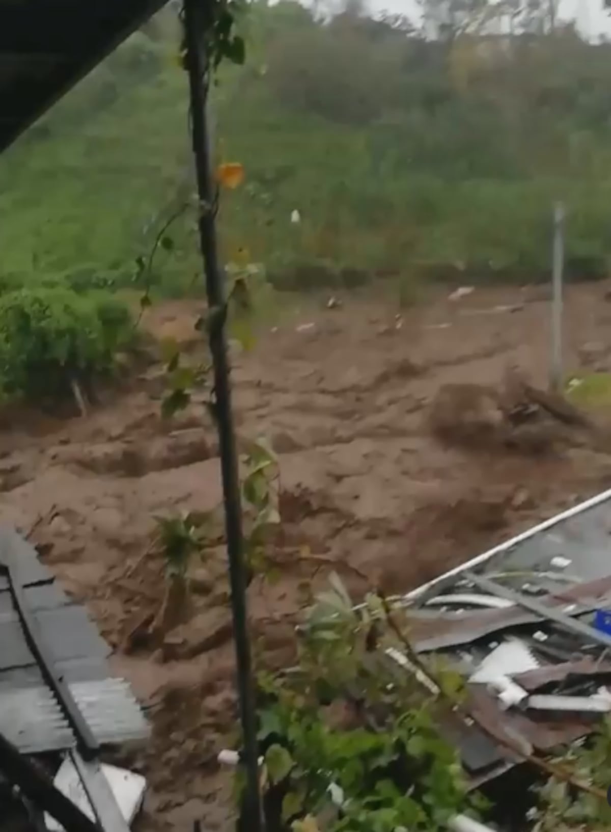 Chiriquí azotada por la lluvia. Una mujer llora ante las inclemencias del tiempo | Video