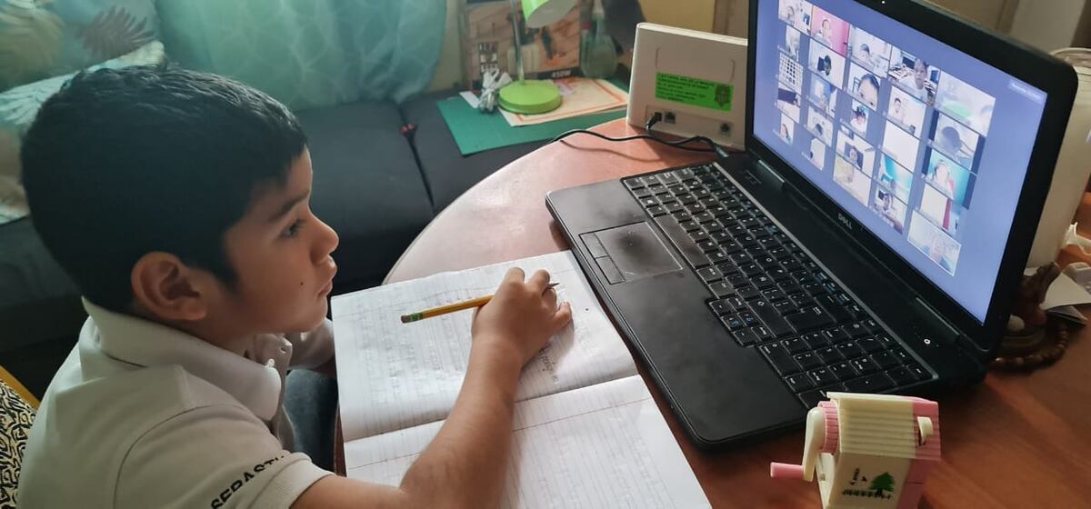 Comunidad educativa lleva con éxito educación a distancia