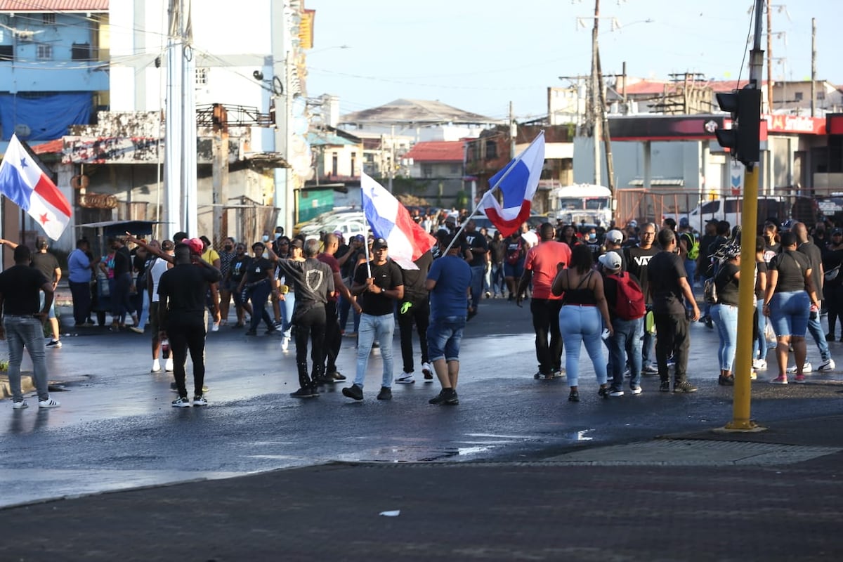 Editorial. Protestas y abucheos crecen en el país, pero el Gabinete prefiere seguir en campaña