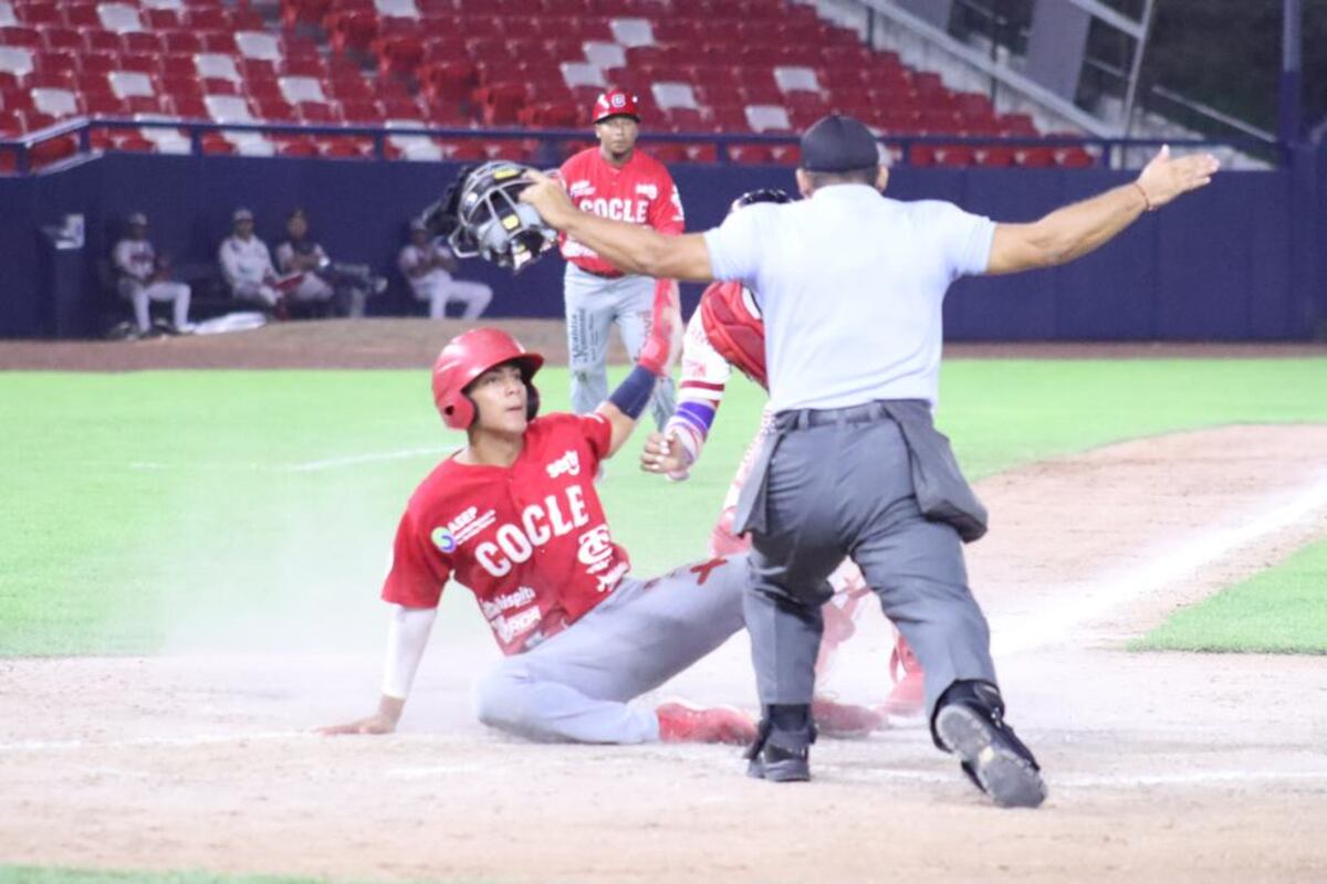 Panamá Oeste y Coclé jugarán la serie final