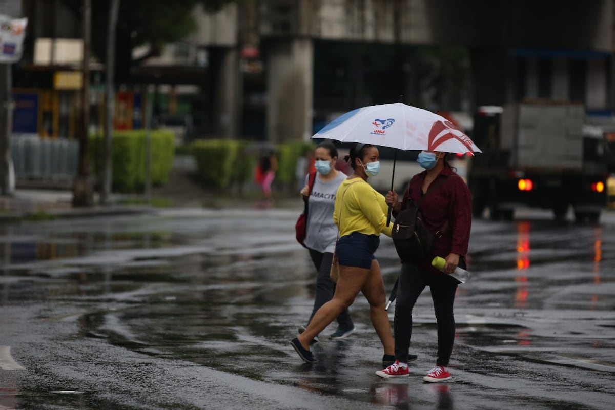 Panamá siente los efectos colaterales del huracán ETA registrando vientos con más de 10 kilómetros por horas   