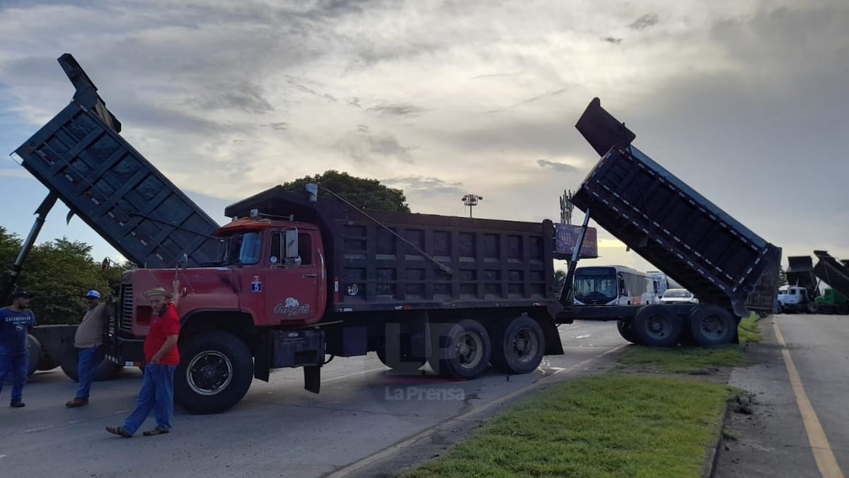 Protesta de camioneros podría repetirse. La Autoridad de Aseo Urbano Domiciliario espera enfrentar deudas