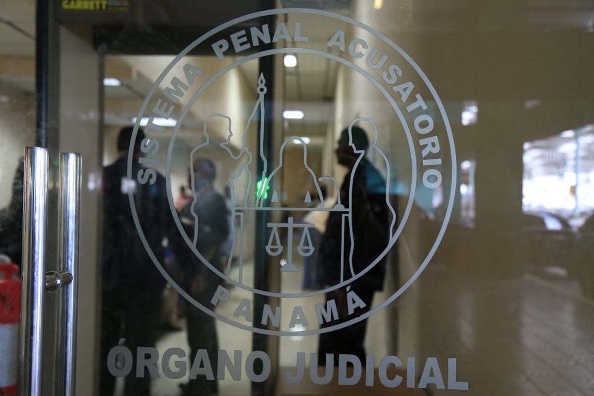 Tribunal confirma medidas cautelares impuestas a tres ex directores de seguridad y cinco particulares 