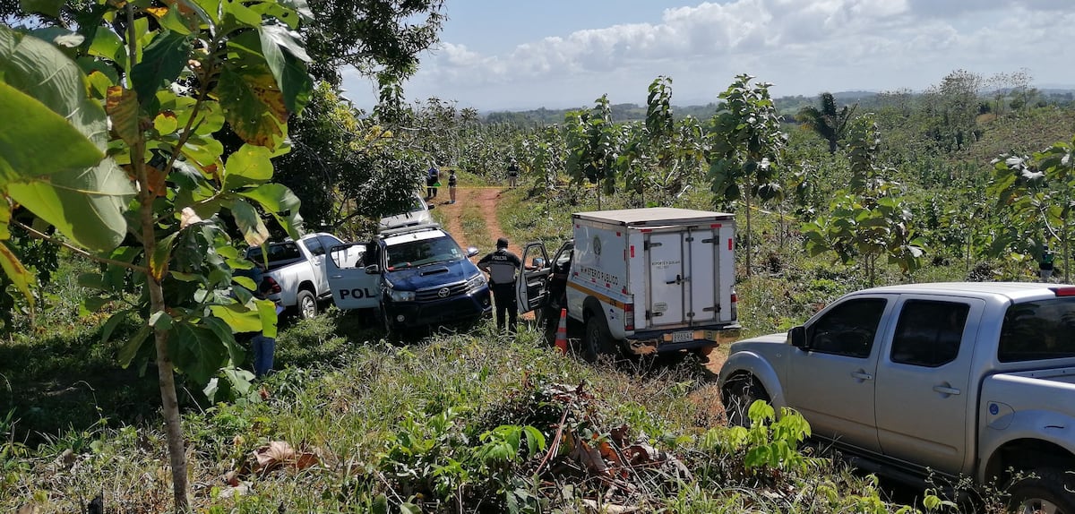 Otro homicidio en La Chorrera. Siguieron el rastro de sangre y se encuentran con un hombre degollado