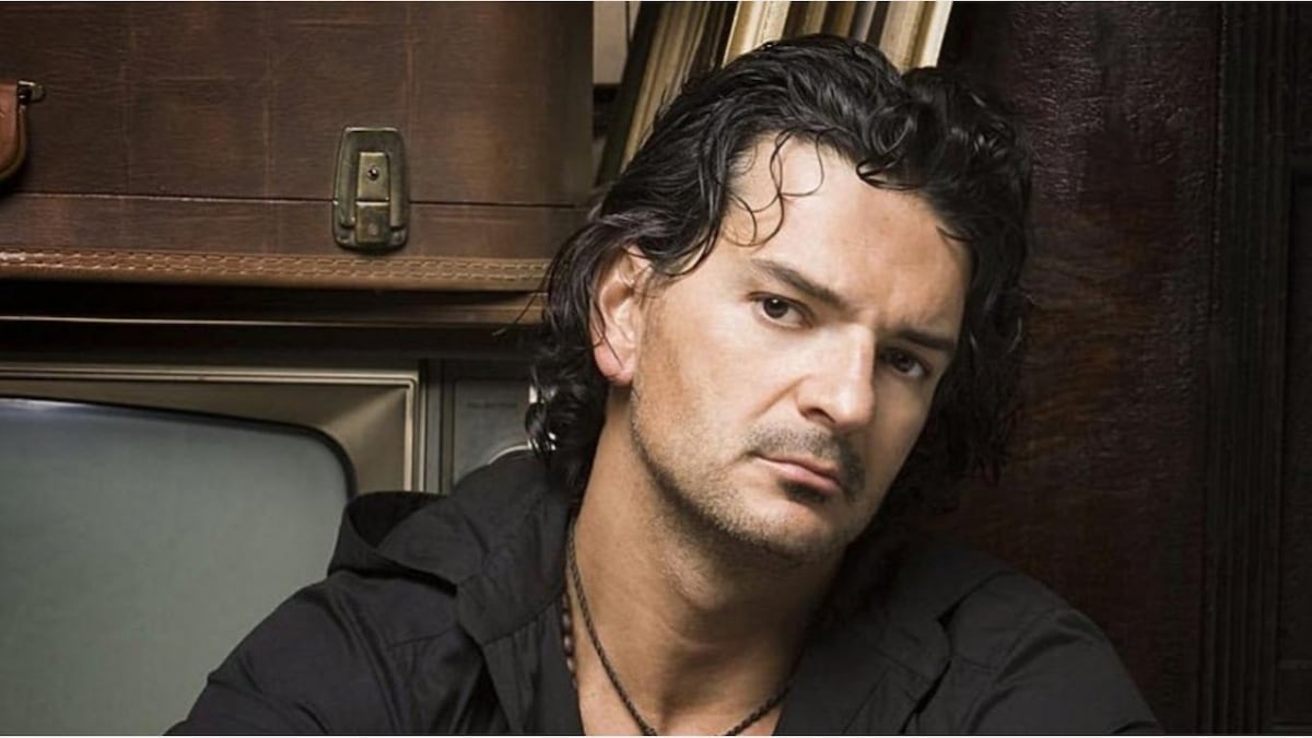 Tarot, el nuevo sencillo que estrena Ricardo Arjona de su nueva producción Blanco