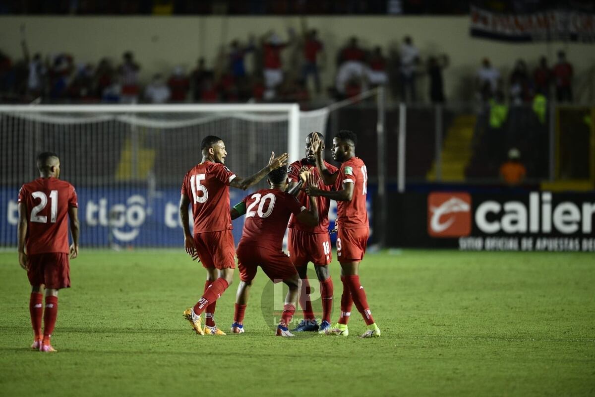 Jugadores de fútbol podrían ser incorporados al régimen de seguridad social, afirmó Lau Cortés