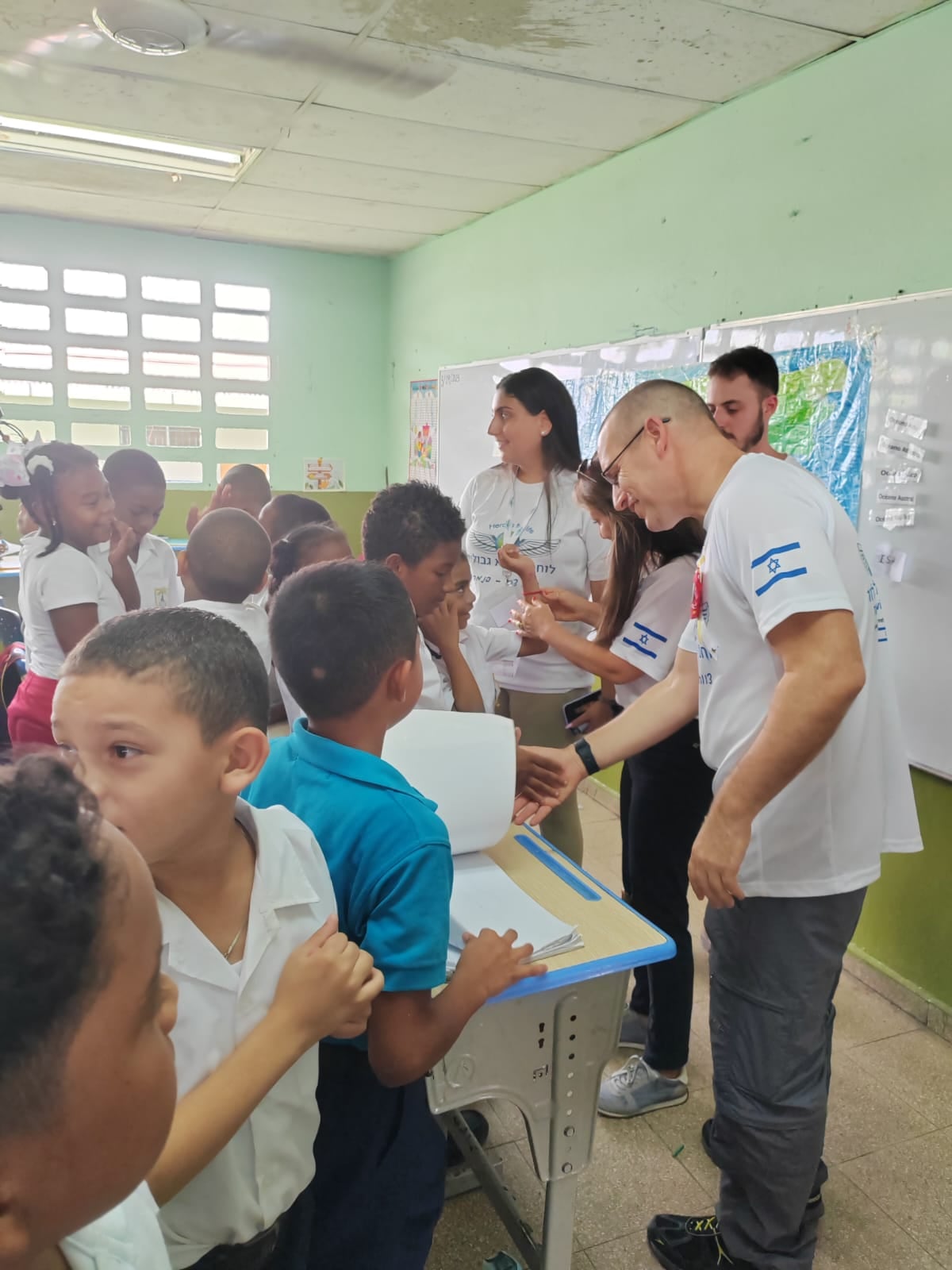 Voluntarios “Heroes For Life” de Israel Brindan Servicio Social en Panamá 