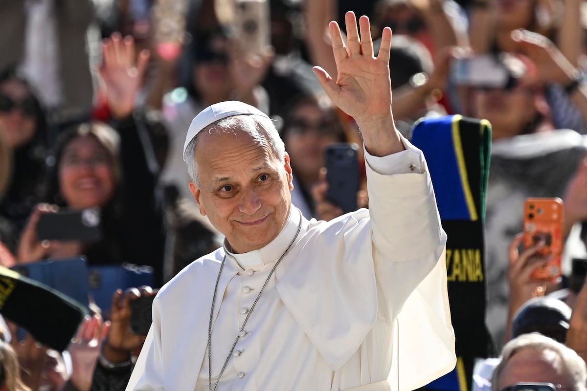 700 mil personas arropan al papa León XIV en el corazón de París