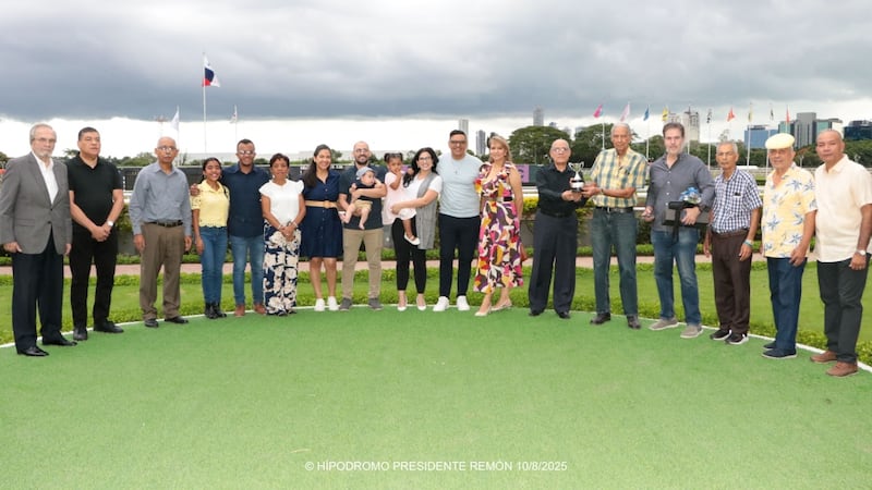Hípica panameña homenajea a los Castillo