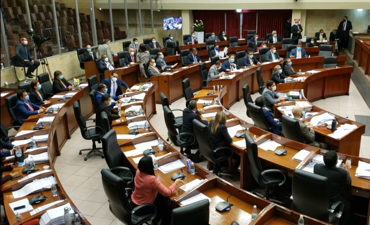 Nuevo caso en la Asamblea. Jefe de bancada da positivo para coronavirus