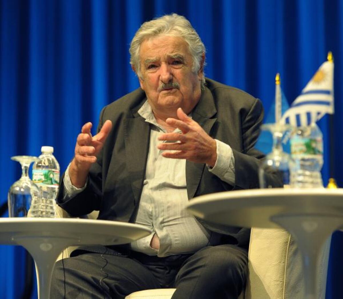 José Mujica da detalles de su tratamiento contra el cáncer