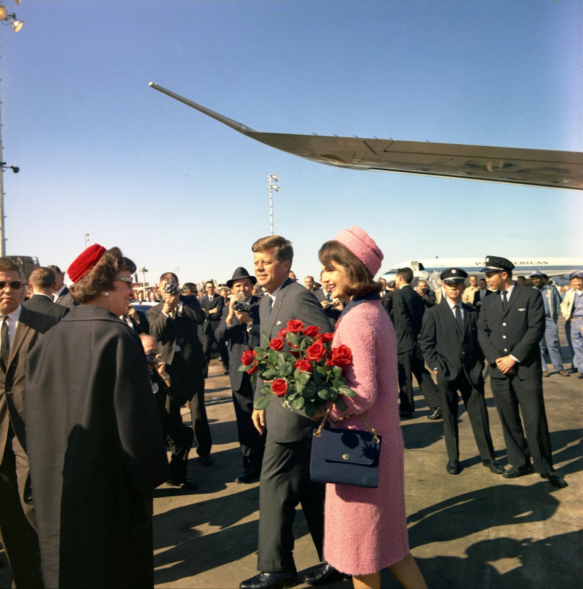 Presidente Trump ordena desclasificar archivos sobre el asesinato de Kennedy