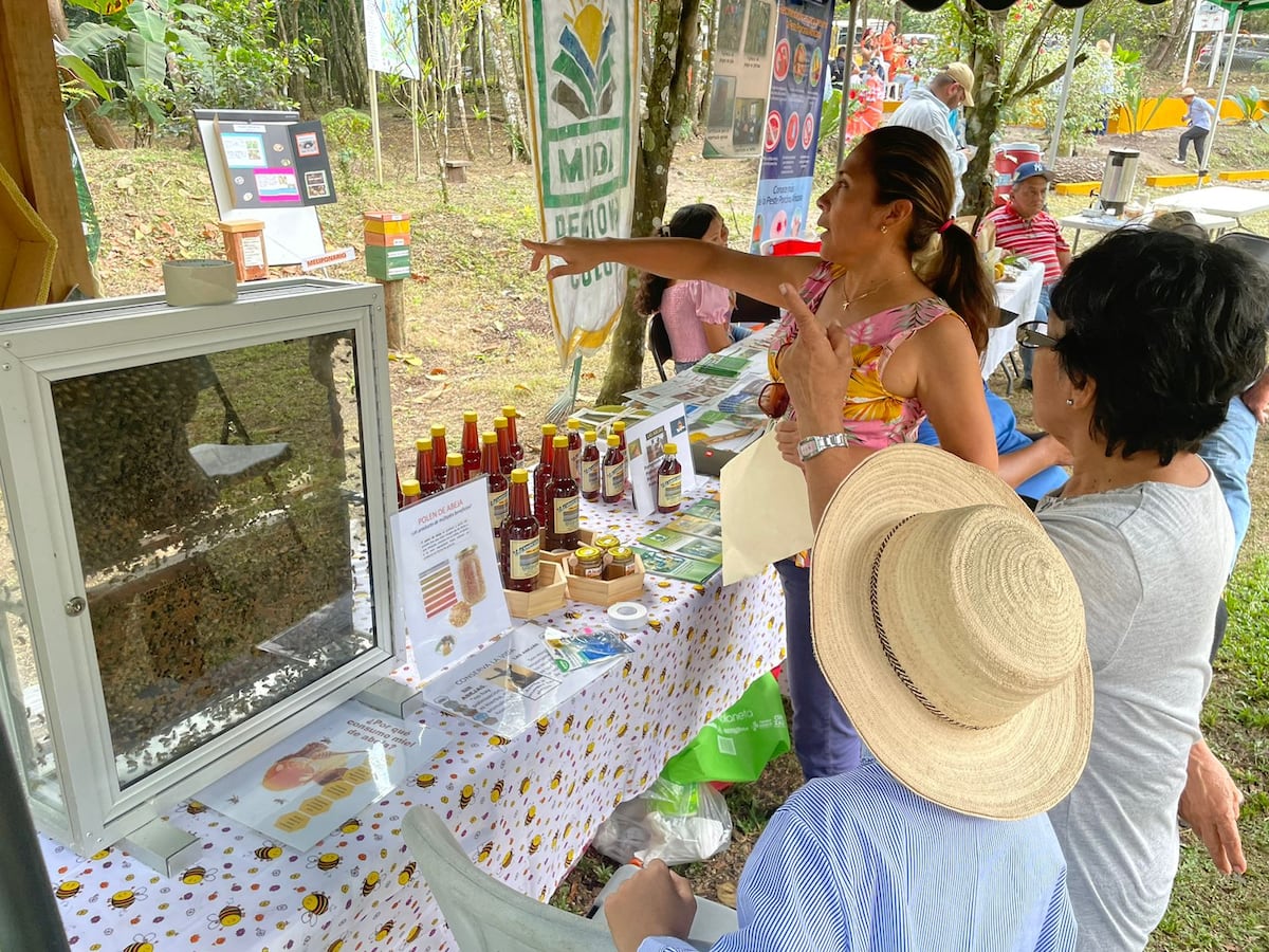 Del lago a la mesa: Feria Campesina revive el orgullo por la producción local